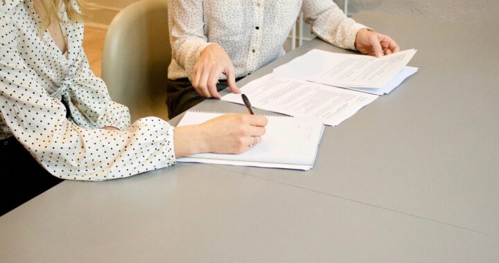 Expert Lawyer Advice: How to Handle Legal Issues Without Stress